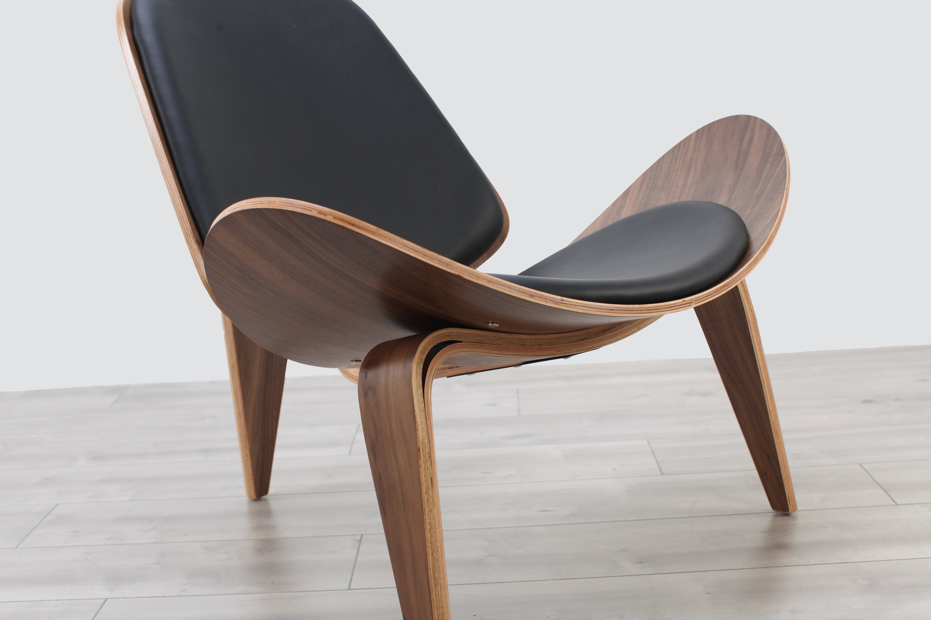 Shell Walnut Chair – Modern Concept