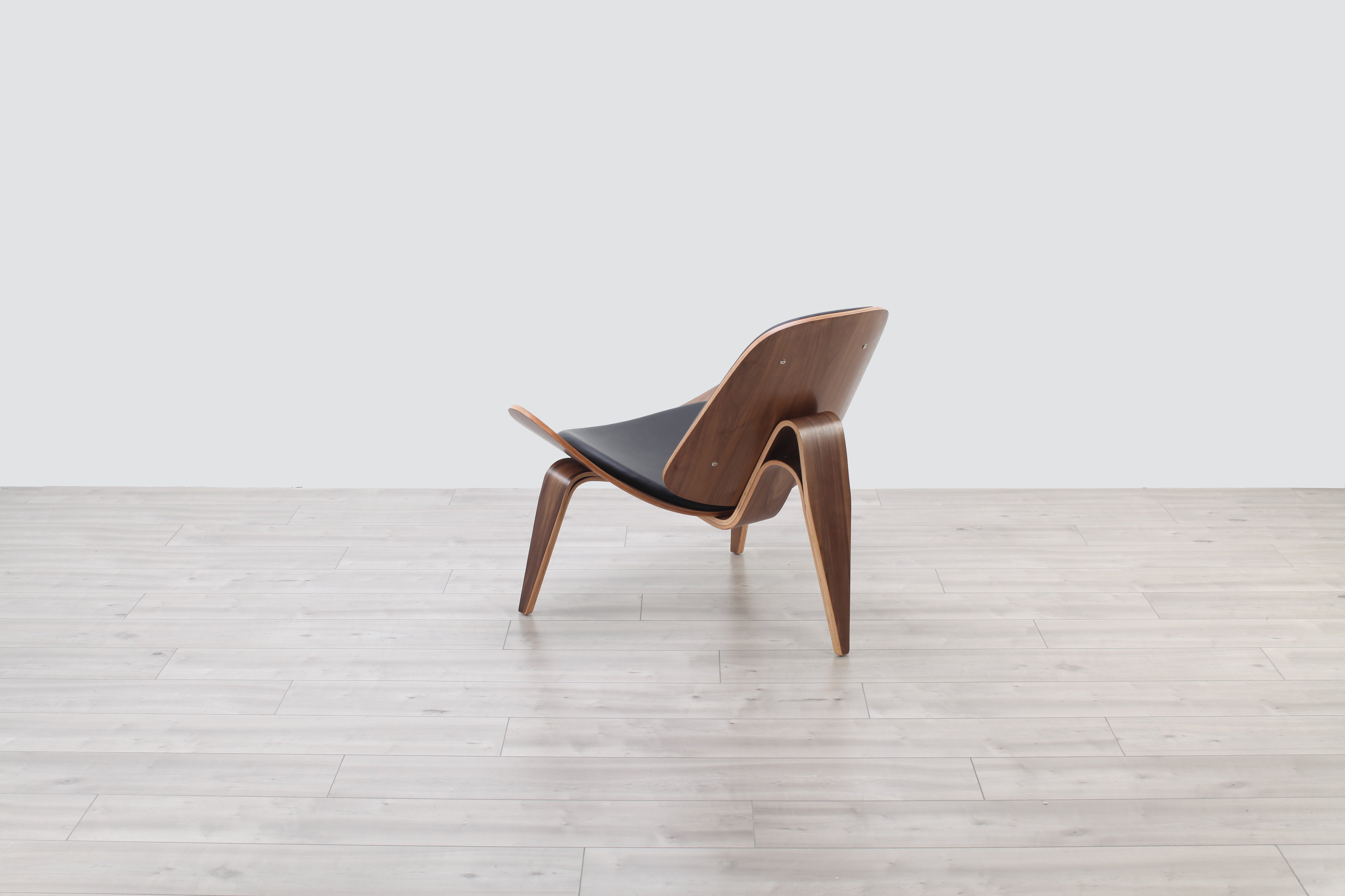 Shell Walnut Chair – Modern Concept