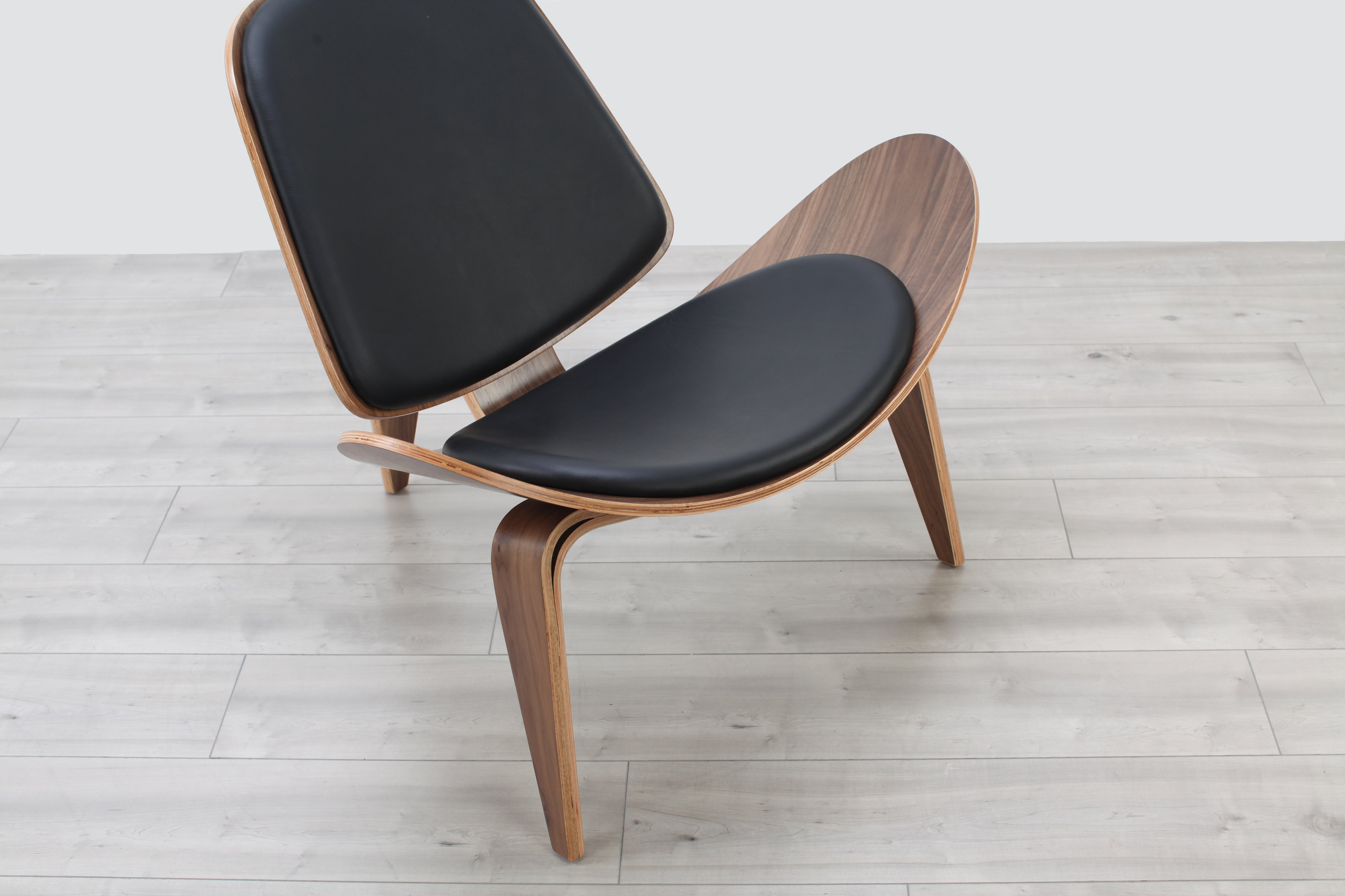Shell Walnut Chair – Modern Concept