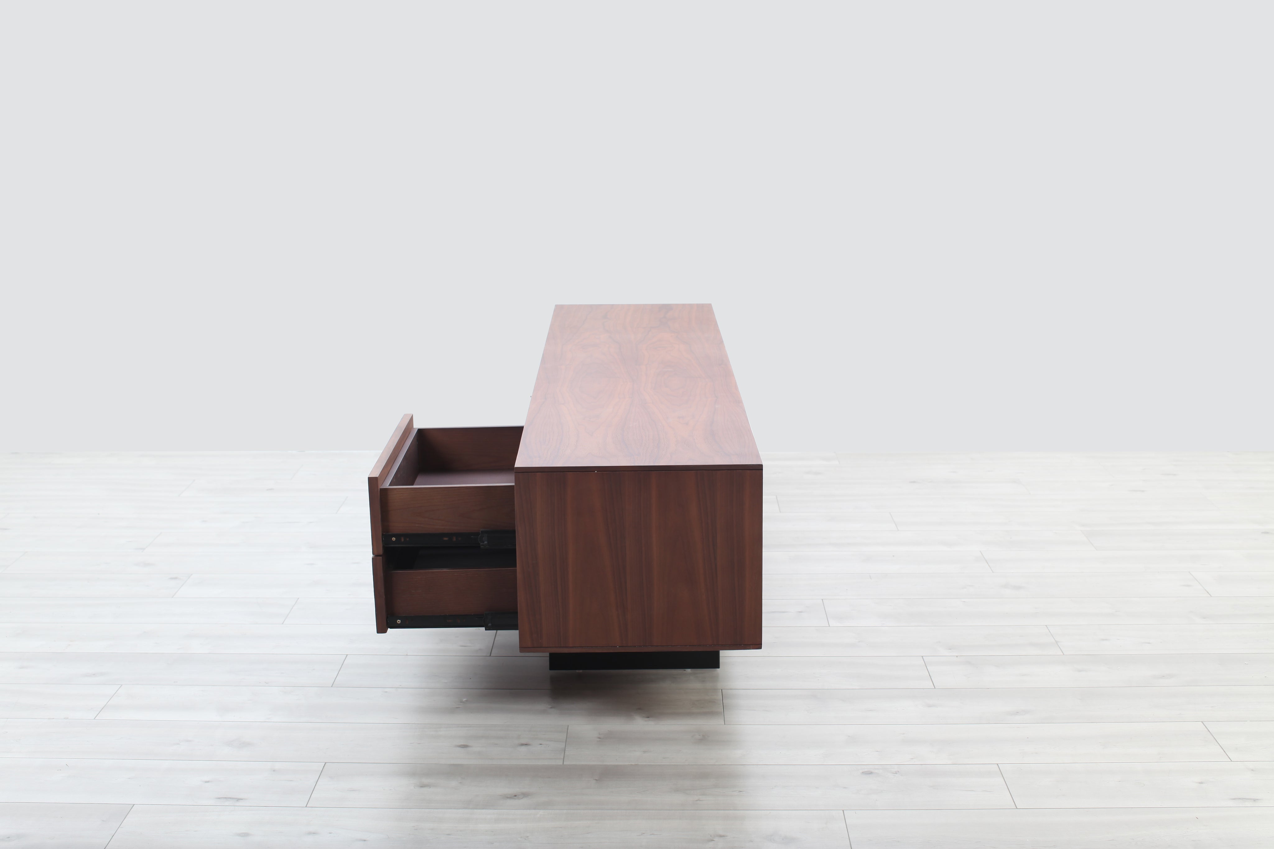 Riley Modern Walnut TV Stand – Modern Concept