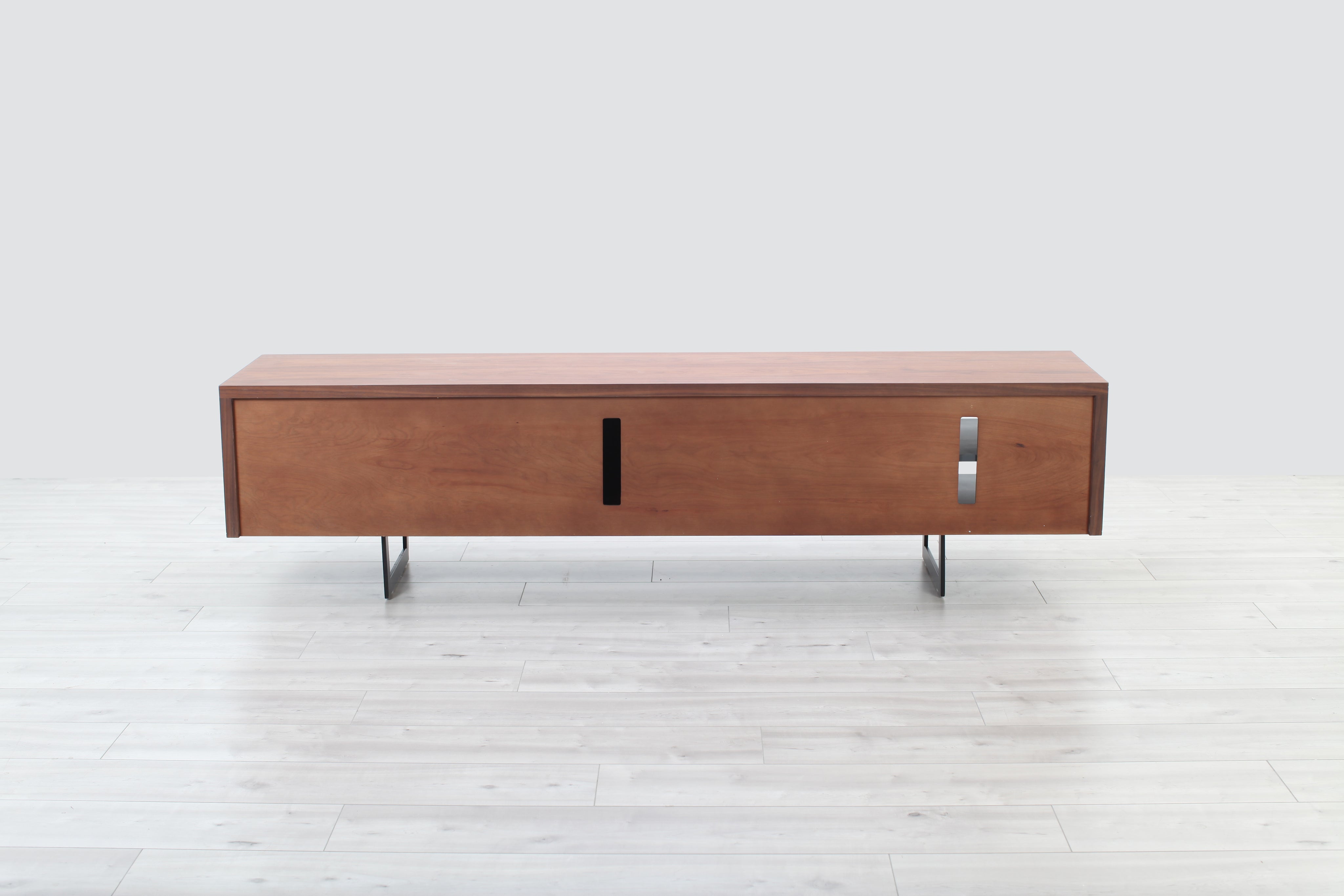 Riley Modern Walnut TV Stand – Modern Concept